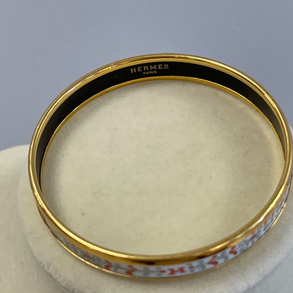 Hermes White Enamel Bangle Bracelet -62mm - Preowned - Picture 8 of 8